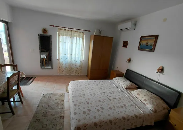 Holiday home Kuca Za Odmor Stipe Pag Town